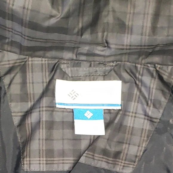 Columbia Women's Black Plaid Puffer Jacket with Fur Hood - Picture 6 of 9